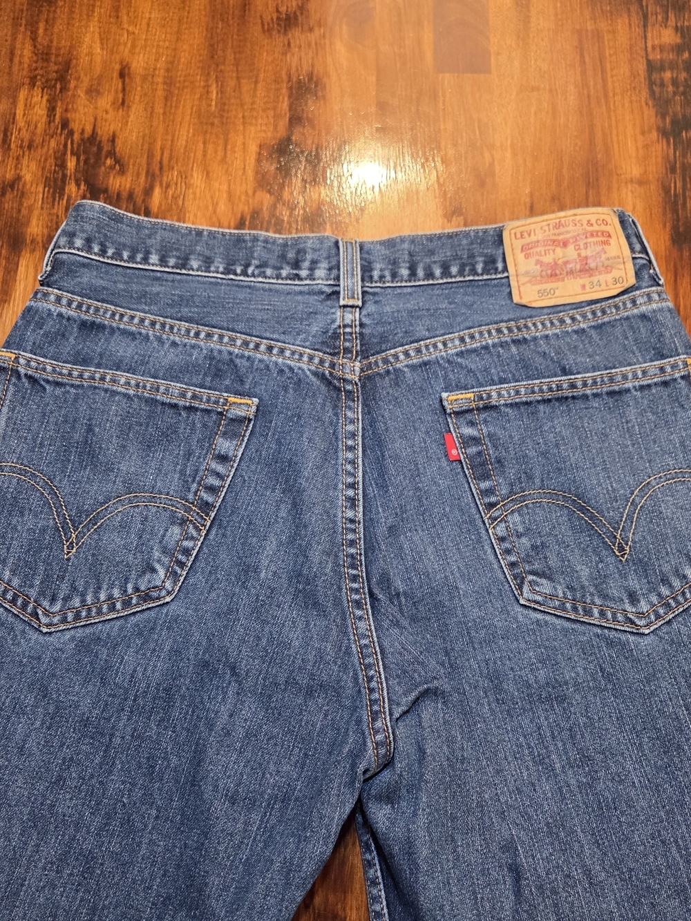 Men's Levi's 550 Relaxed Fit Jeans Size 34x30 Medium Wash y2k vintage Denim - Picture 5 of 7